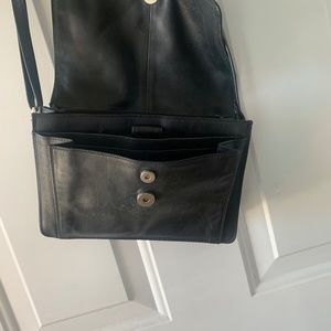 DEREK ALEXANDER LEATHER CROSS OVER PURSE